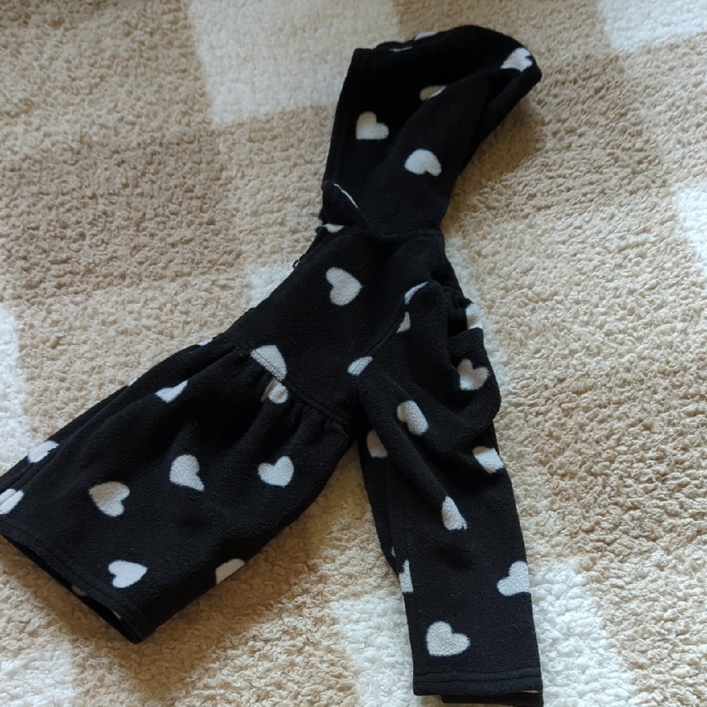 Old Navy Fleece Black and White Heart Pattern Jacket. - Picture 4 of 7